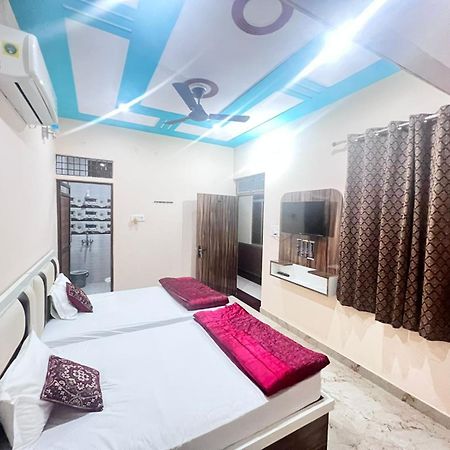 The Orchid Villa Homestay - Walkable Distance From Taj Mahal Agra  Zewnętrze zdjęcie
