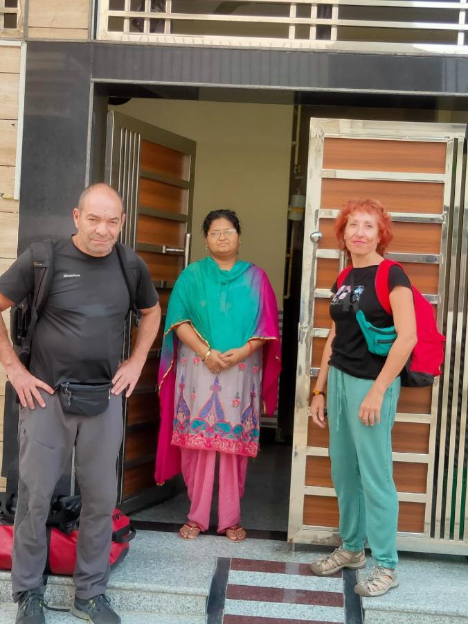 The Orchid Villa Homestay - Walkable Distance From Taj Mahal Agra  Zewnętrze zdjęcie