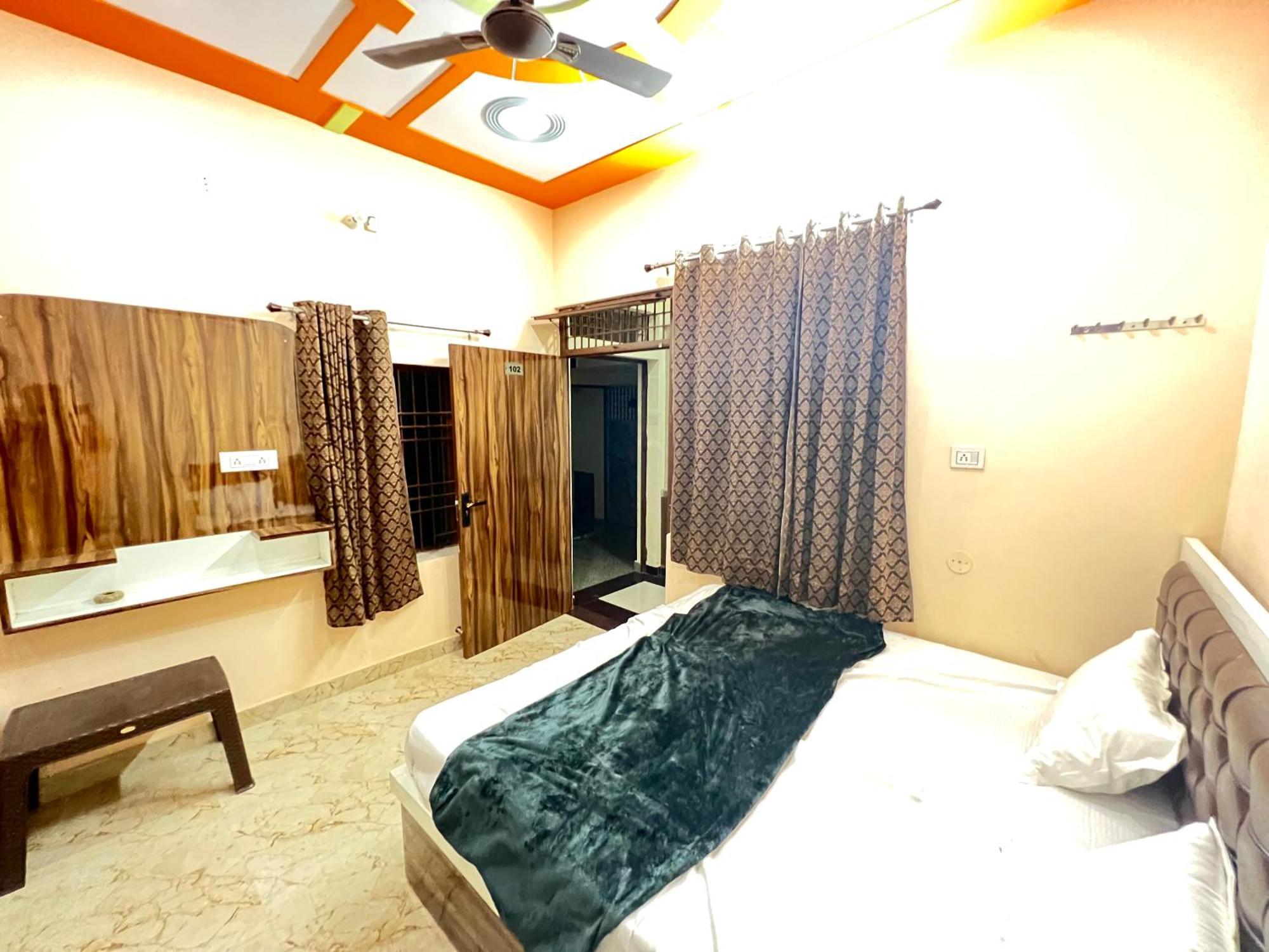 The Orchid Villa Homestay - Walkable Distance From Taj Mahal Agra  Zewnętrze zdjęcie